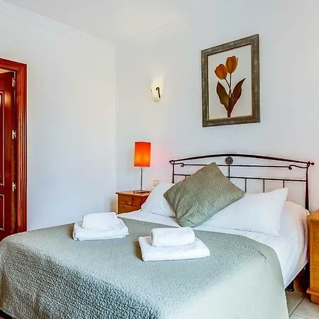 Playa Blanca Sleeps 8 Pool Wifi T334218 Villa