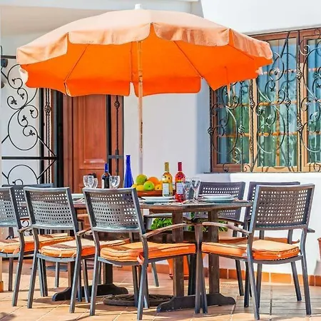 Willa Playa Blanca Sleeps 8 Pool Wifi T334218