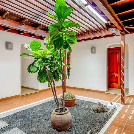 Playa Blanca Sleeps 8 Pool Wifi T334218 Willa